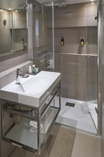 Habitación Doble Deluxe - 1 o 2 camas del hotel Vic Eiffel. Foto 4