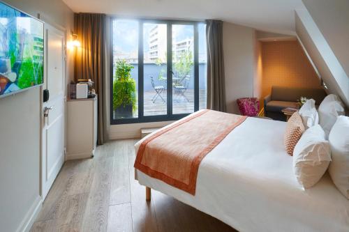 Suite Junior con terraza del hotel Vic Eiffel