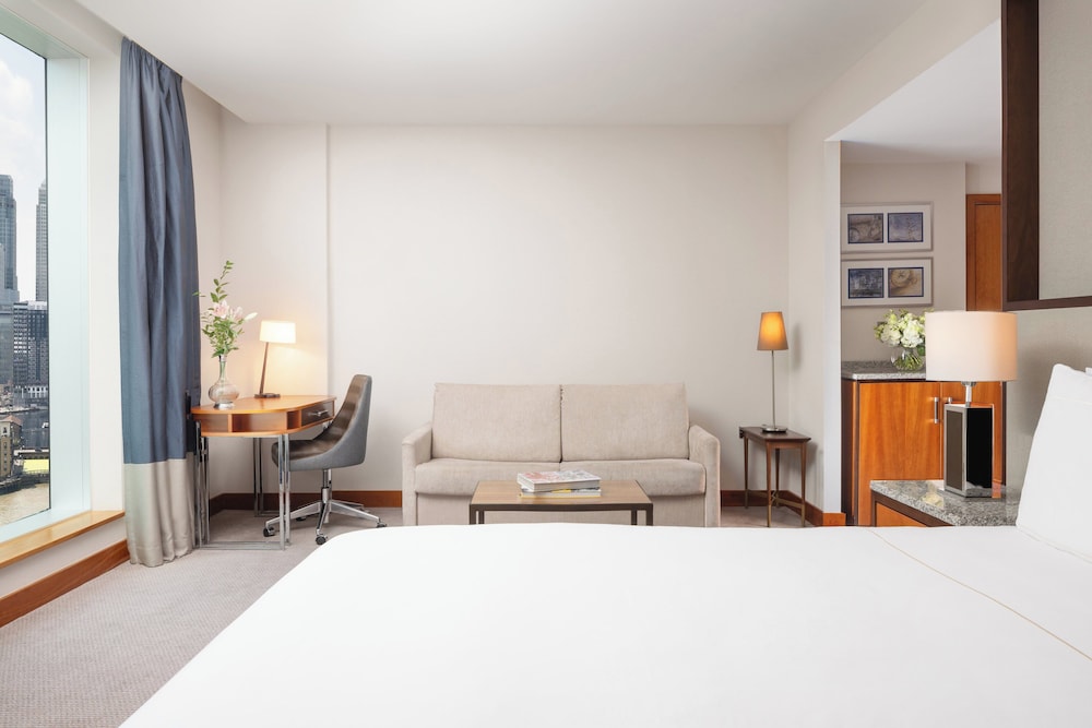 Suite junior, 1 cama de matrimonio grande del hotel Intercontinental London - The O2, An Ihg. Foto 3