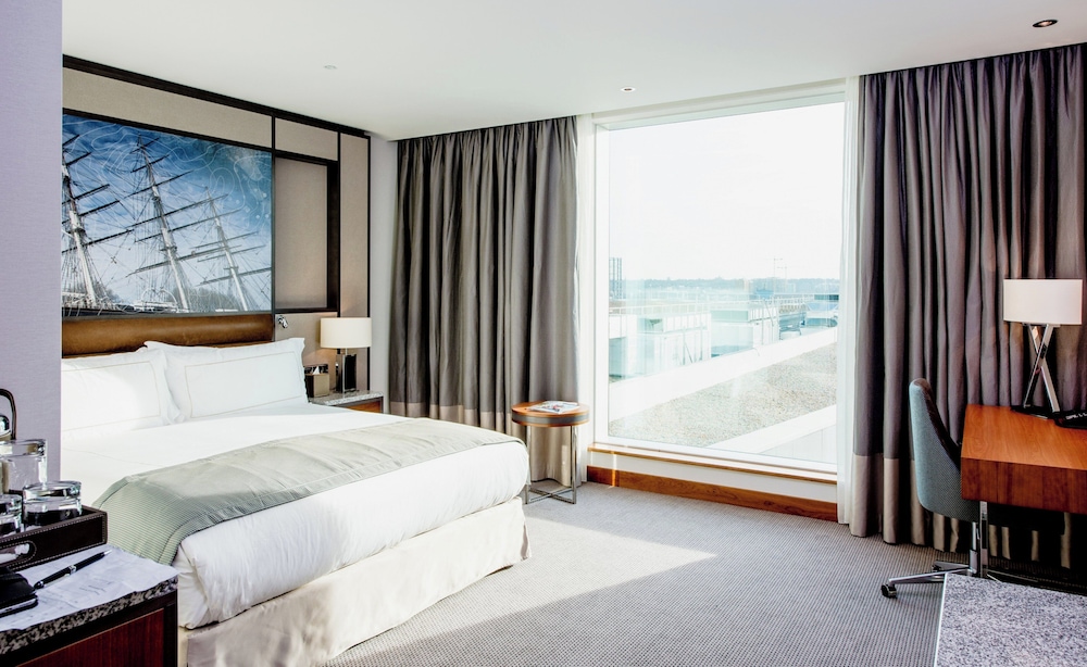 Habitación clásica, 1 cama de matrimonio grande, accesible para personas con discapacidad del hotel Intercontinental London - The O2, An Ihg. Foto 11