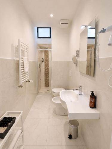 Suite Junior del hotel Luxor Florence. Foto 10