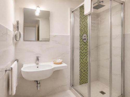 Habitación Doble Clásica - 1 o 2 camas del hotel Luxor Florence. Foto 3