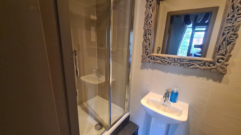 Habitación doble, baño privado (Adelaide) del hotel Kings Boutique. Foto 3