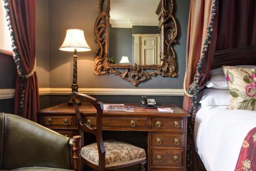 Habitación Doble Superior del hotel The Gore London – Starhotels Collezione
