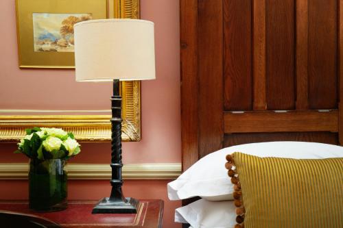 Habitación Individual acogedora del hotel The Gore London – Starhotels Collezione