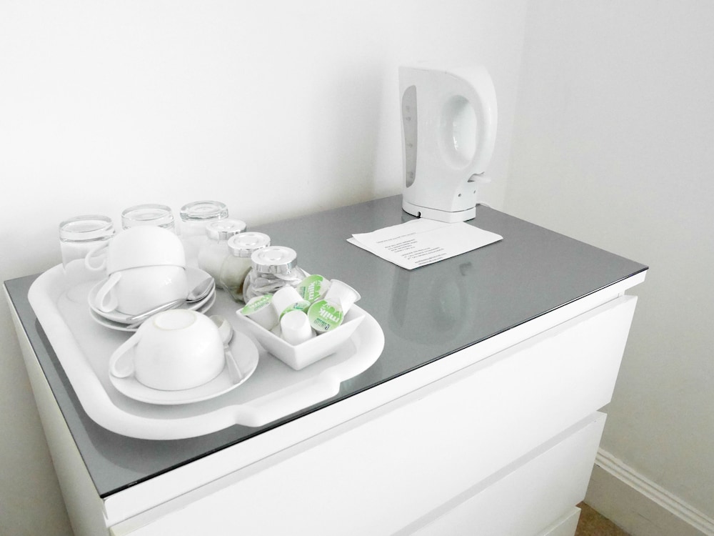 Estudio superior, accesible para personas con discapacidad, baño privado (1&4 Self - contained) del hotel Kew Studios and Rooms. Foto 4