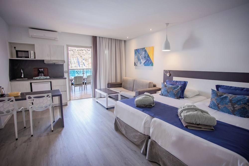 Suite estudio junior del hotel Servatur Casablanca Suites and Spa - Adults Only. Foto 1