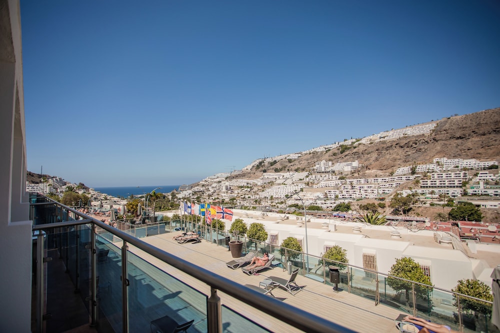 Suite junior del hotel Servatur Casablanca Suites and Spa - Adults Only. Foto 7