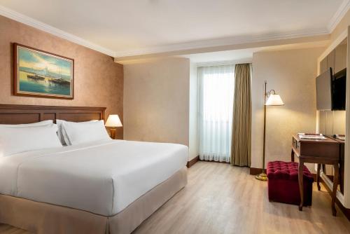 Suite con terraza del hotel Occidental Taksim. Foto 11