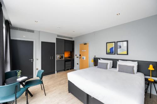 Estudio con cama grande adaptado para personas con movilidad reducida del hotel Staycity s Greenwich High Road. Foto 2