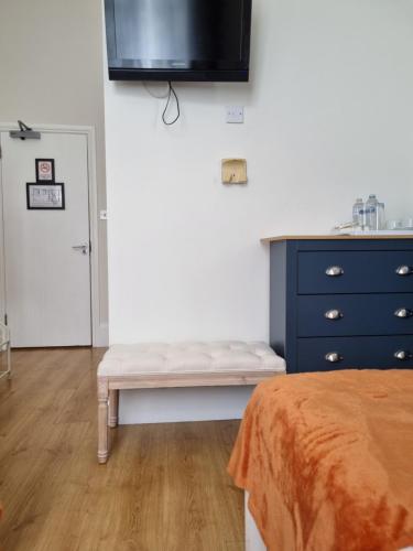 Habitación Doble - 2 camas del hotel The Windmill. Foto 6