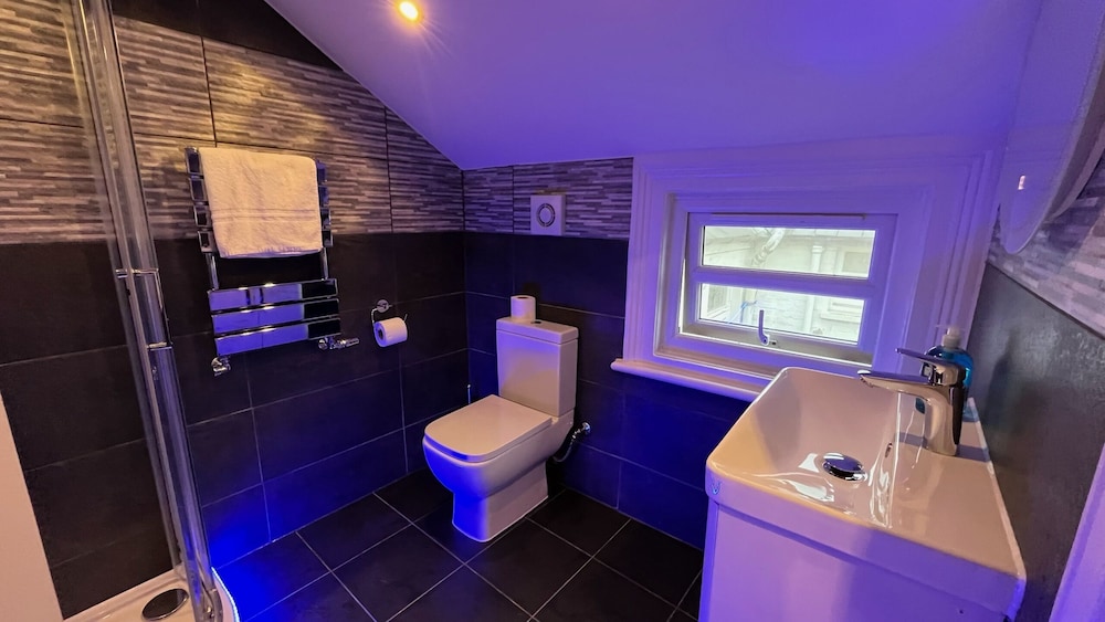 Estudio, baño privado (Studio Suite) del hotel Charlotte Guest House. Foto 19