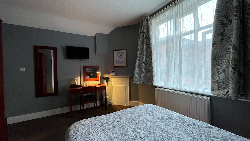 Habitación doble, baño privado del hotel Charlotte Guest House. Foto 6