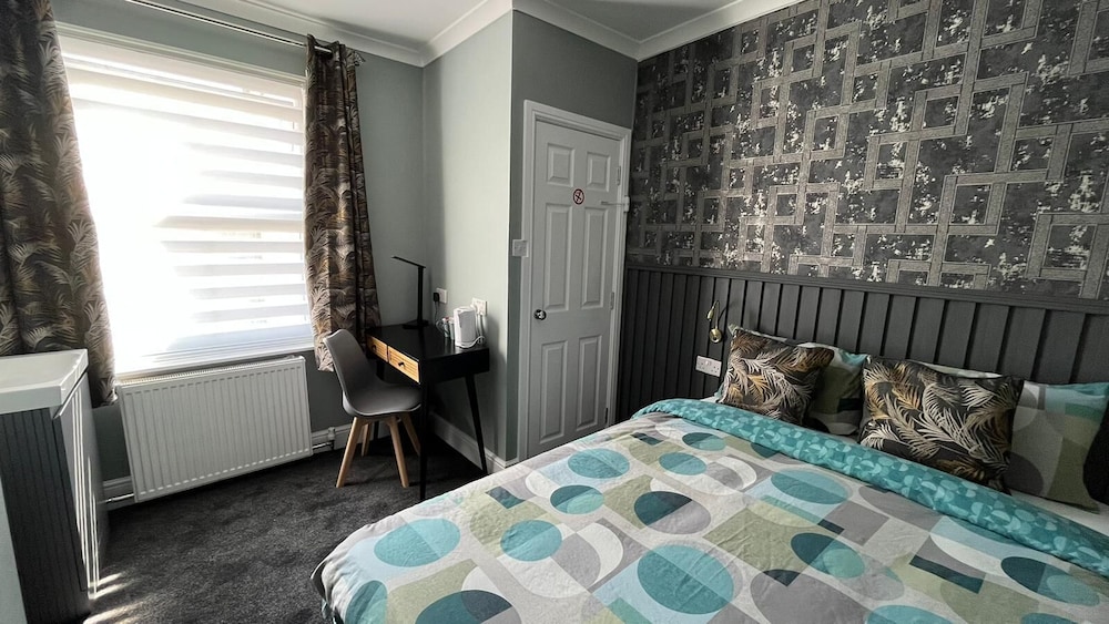 Habitación doble, baño compartido del hotel Charlotte Guest House. Foto 4