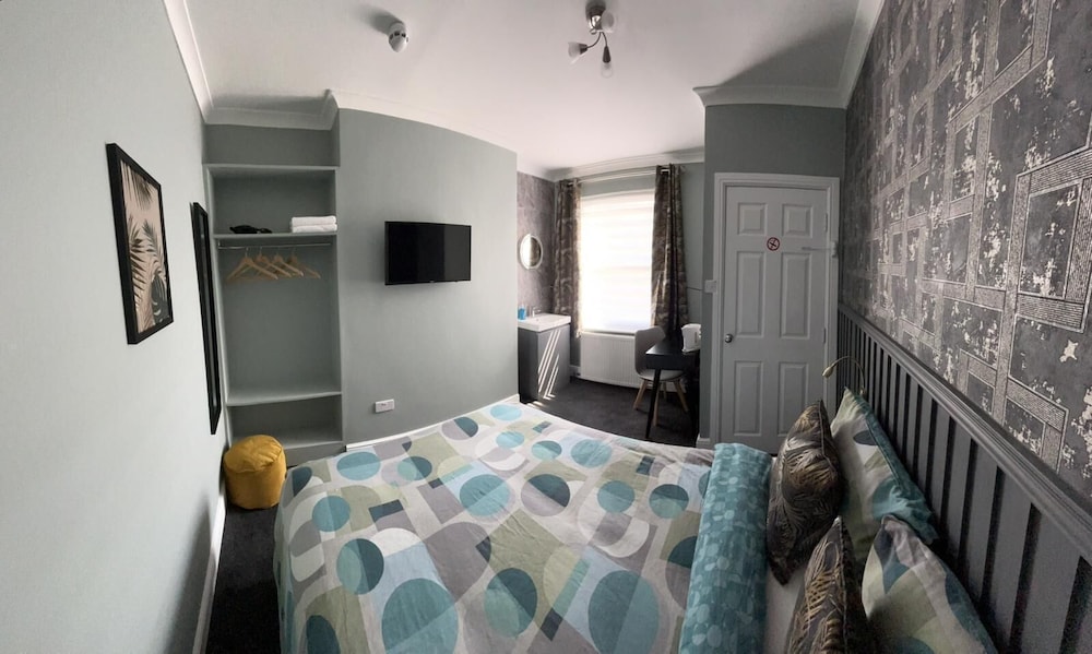 Habitación doble, baño compartido del hotel Charlotte Guest House. Foto 6