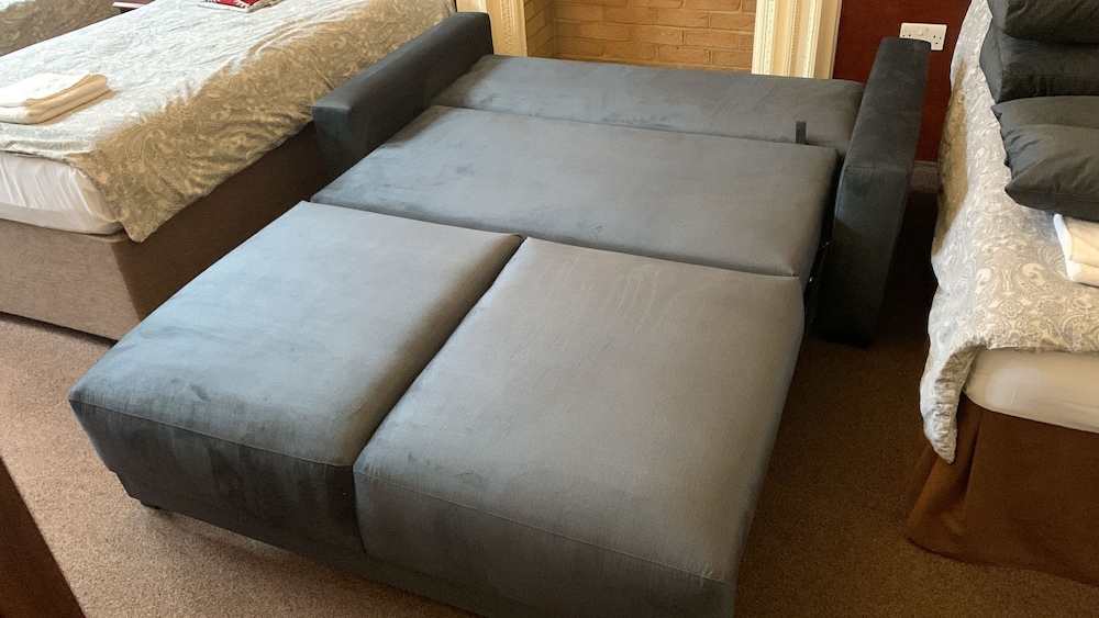 Suite, baño compartido (with sofa bed) del hotel Charlotte Guest House. Foto 3