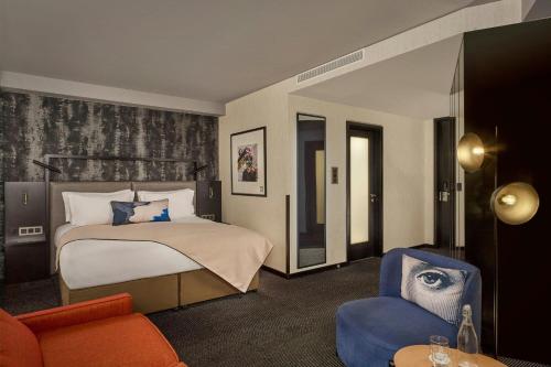 Habitación Junior Suite Dreams con sofá cama - 1 cama extragrande del hotel Montcalm East, Autograph Collection. Foto 4