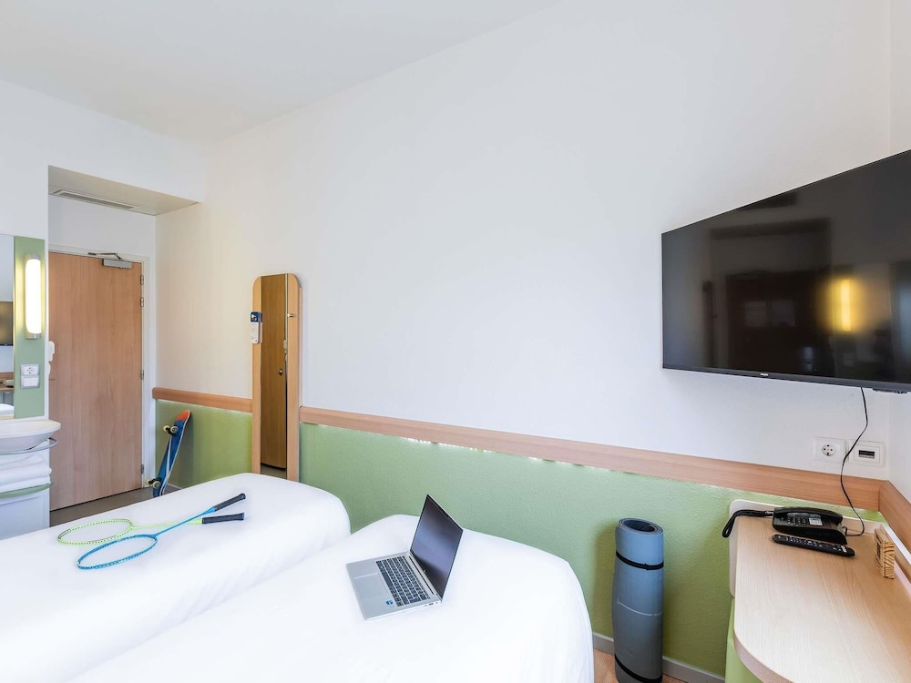 Habitación, 2 camas individuales del hotel Ibis Budget Porto Gaia