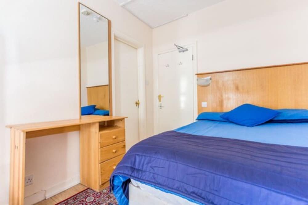 Habitación básica doble, 1 cama doble, baño privado del hotel Atlas Studios. Foto 1