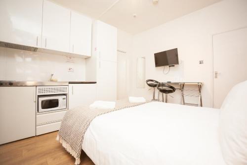 Estudio Doble Deluxe del hotel Hyde Park Talbot Square Apartments. Foto 7