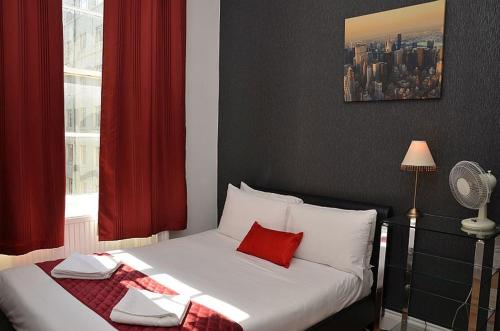 Estudio Doble Deluxe del hotel Hyde Park Talbot Square Apartments. Foto 23