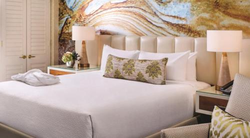Habitación Doble Resort con cama grande del hotel Mandalay Bay Resort and Casino. Foto 4