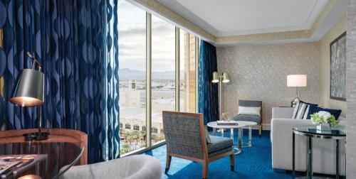 Executive con cama extragrande del hotel Mandalay Bay Resort and Casino. Foto 1