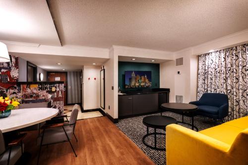 Suite de lujo de 1 dormitorio - Cama extragrande del hotel New York New York and Casino. Foto 1