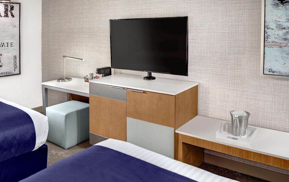 Elevate 1 Cama King (Recién Renovada) del hotel The STRAT Hotel, Casino & Tower. Foto 1
