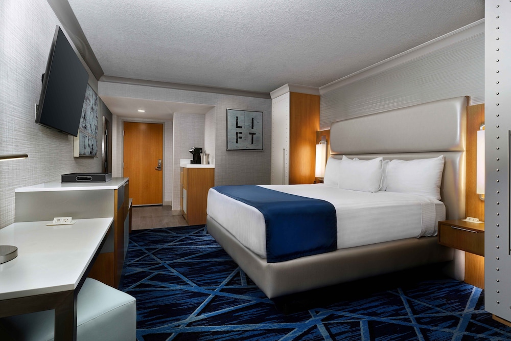 Elevate 1 Cama King (Recién Renovada) del hotel The STRAT Hotel, Casino & Tower. Foto 4