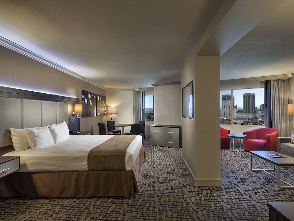 Suite Boulevard del hotel The STRAT Hotel, Casino & Tower. Foto 1