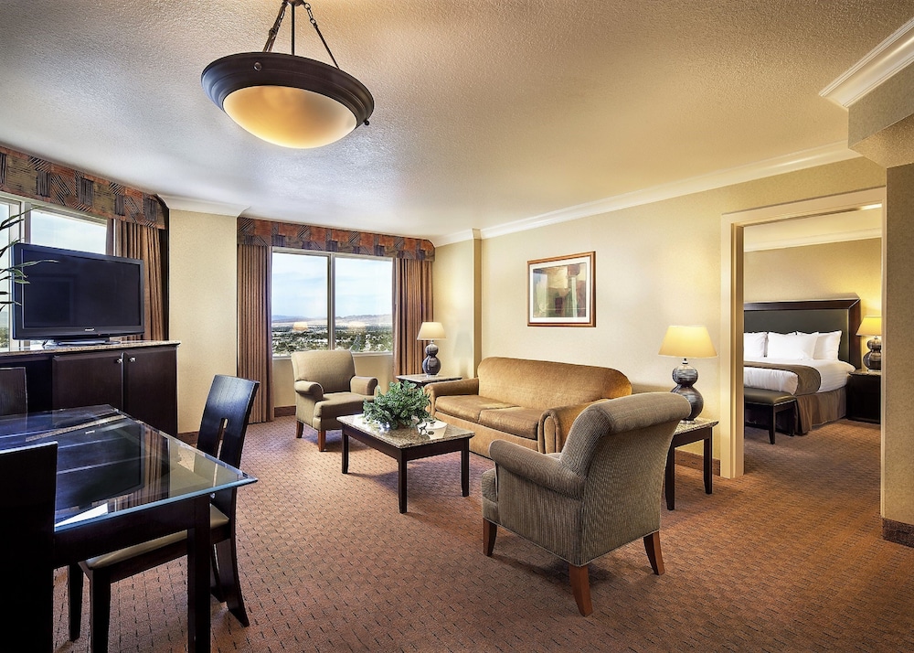 Suite Grand Clásica del hotel The STRAT Hotel, Casino & Tower. Foto 1