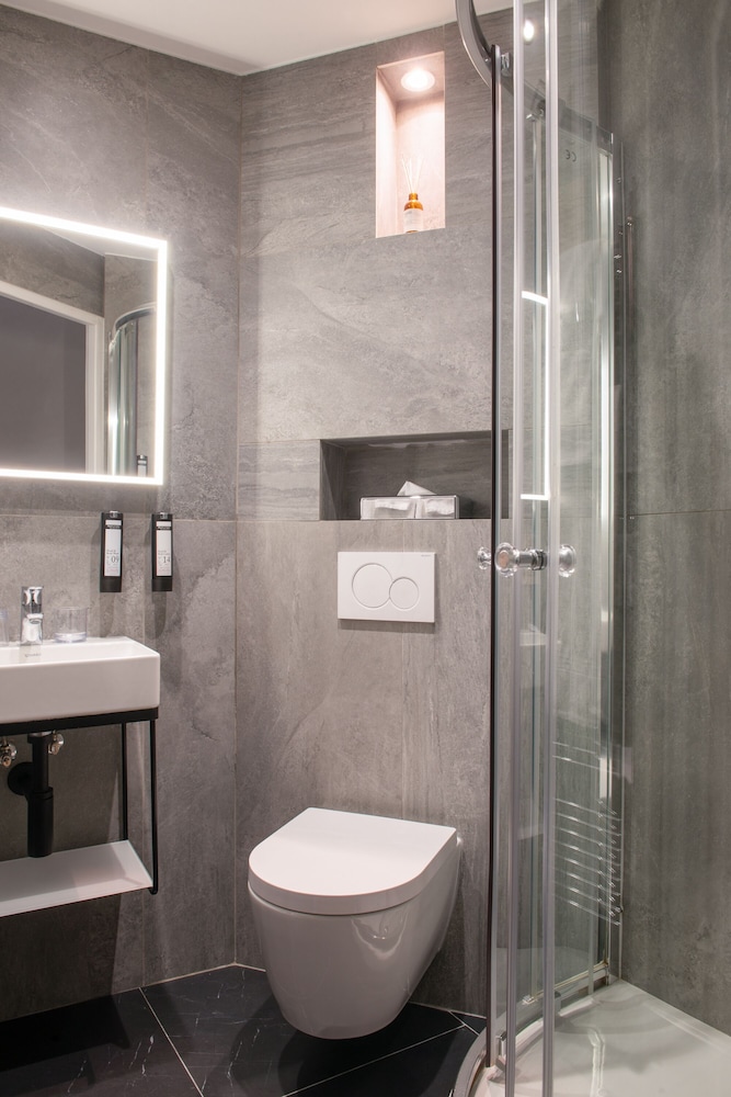 Habitación estándar doble del hotel De La Porte Dorée. Foto 3