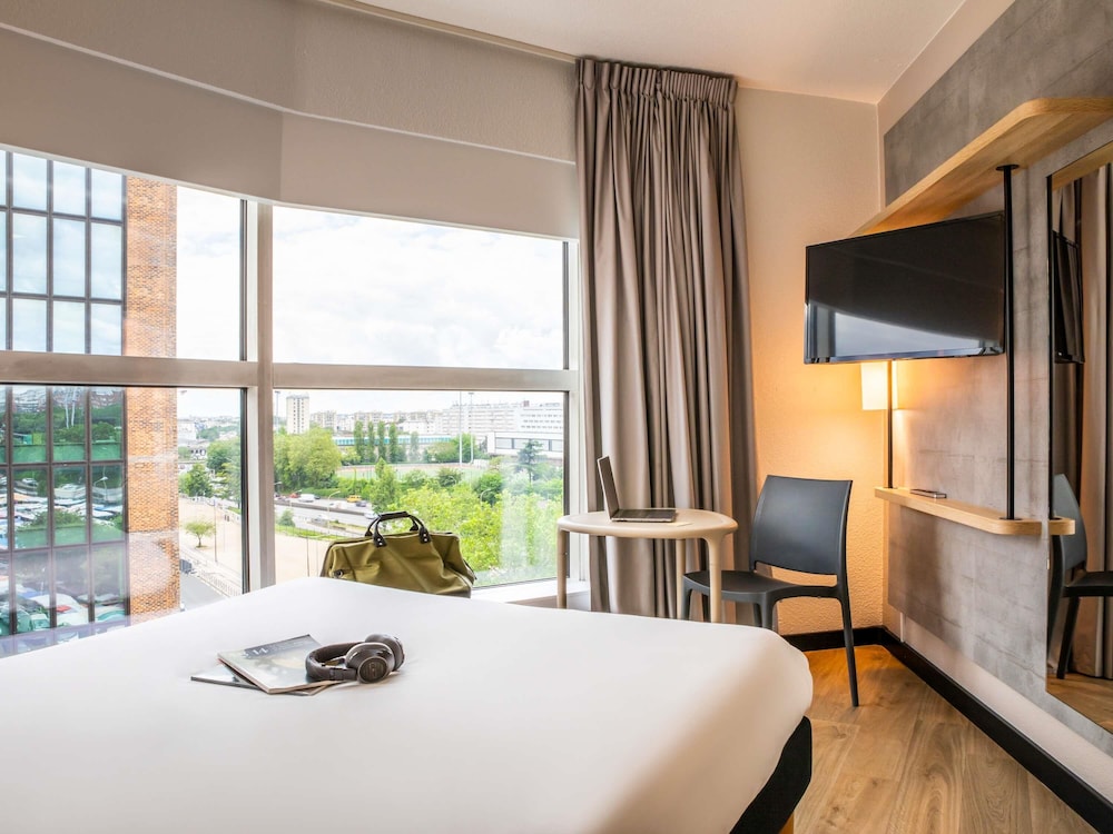Habitación estándar, 1 cama de matrimonio, vistas a la ciudad del hotel Ibis Budget Porte De Montreuil. Foto 1
