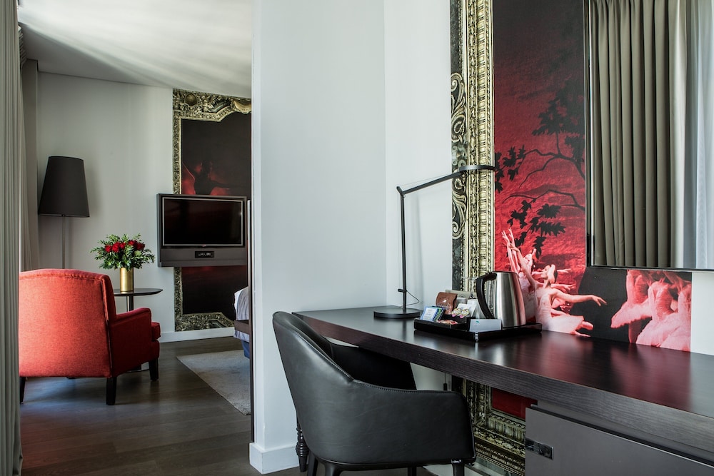 Habitación Premium del hotel Indigo Paris Opera. Foto 8