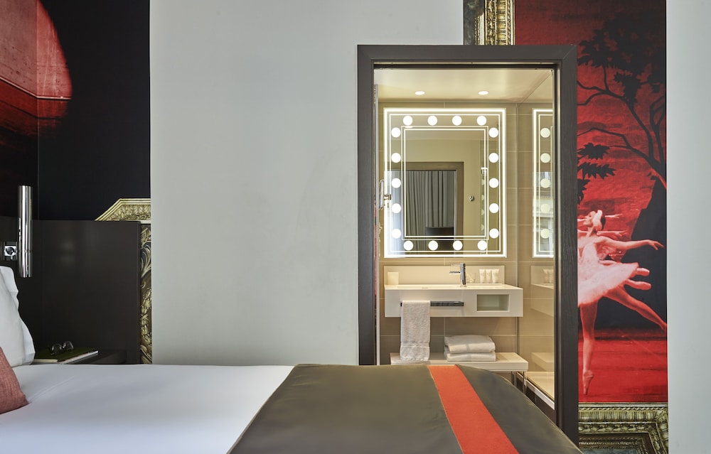 Habitación estándar, 1 cama de matrimonio del hotel Indigo Paris Opera. Foto 1