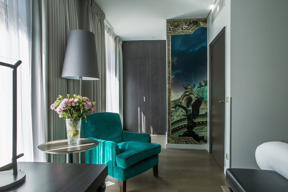 Habitación estándar, 1 cama de matrimonio del hotel Indigo Paris Opera. Foto 5