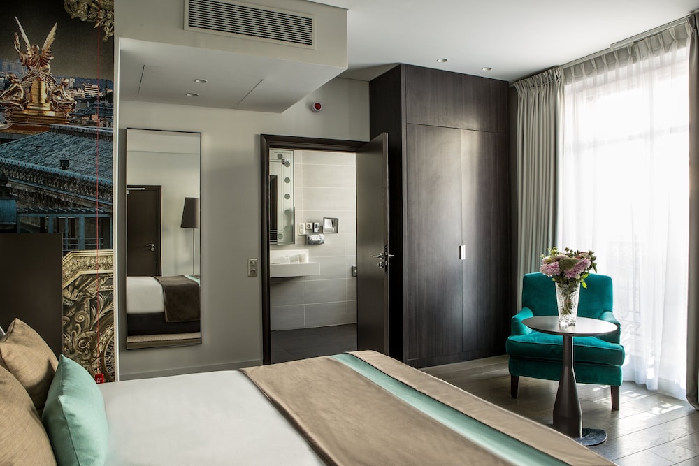 Habitación estándar, 1 cama de matrimonio, accesible para personas con discapacidad del hotel Indigo Paris Opera