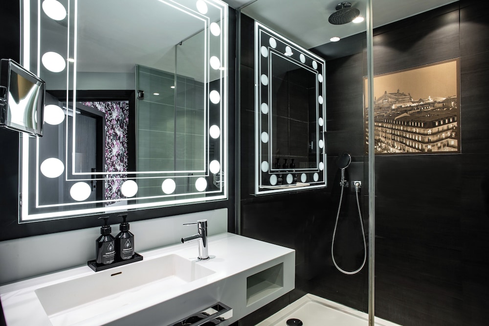 Habitación Premium, 2 camas individuales del hotel Indigo Paris Opera. Foto 6