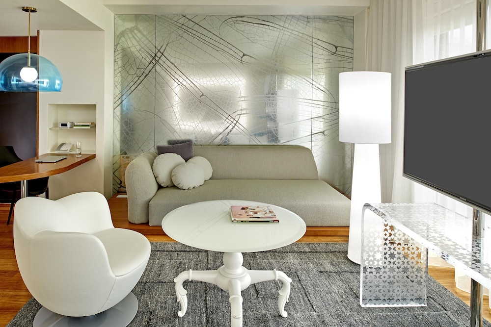 Doble Doble del hotel The Valorian Los Angeles, Curio Collection by Hilton. Foto 12
