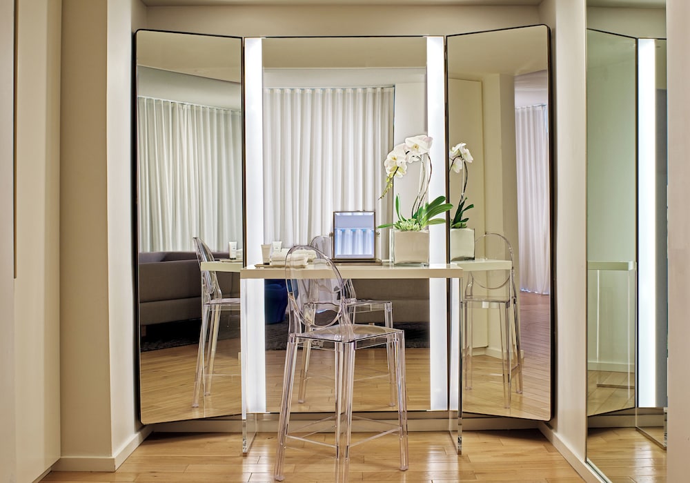Suite Penthouse King de 1 Dormitorio del hotel The Valorian Los Angeles, Curio Collection by Hilton. Foto 2