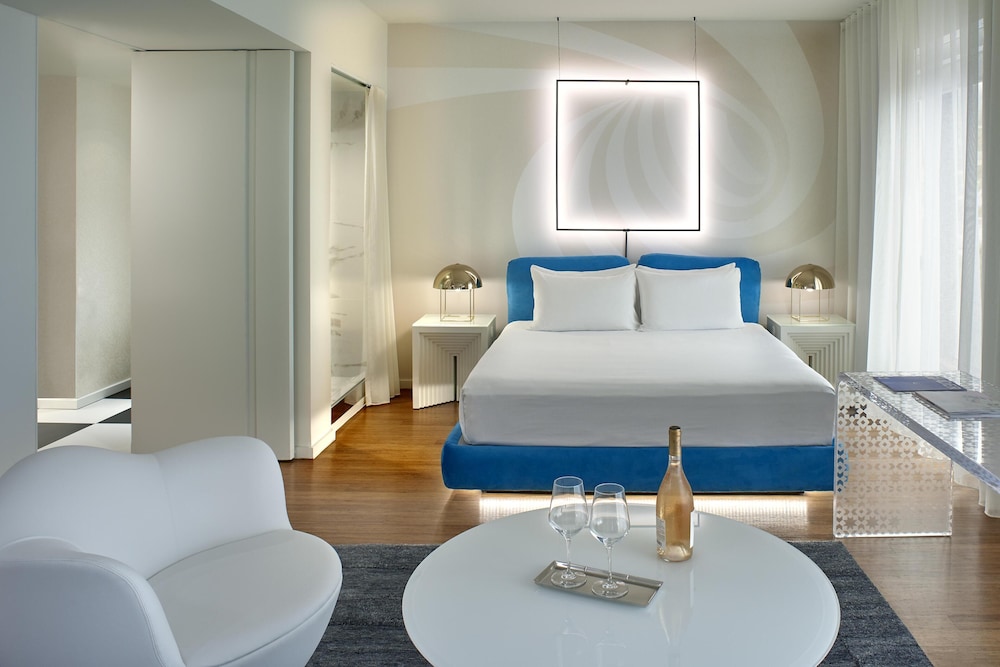 Suite Estudio King Deluxe del hotel The Valorian Los Angeles, Curio Collection by Hilton. Foto 15