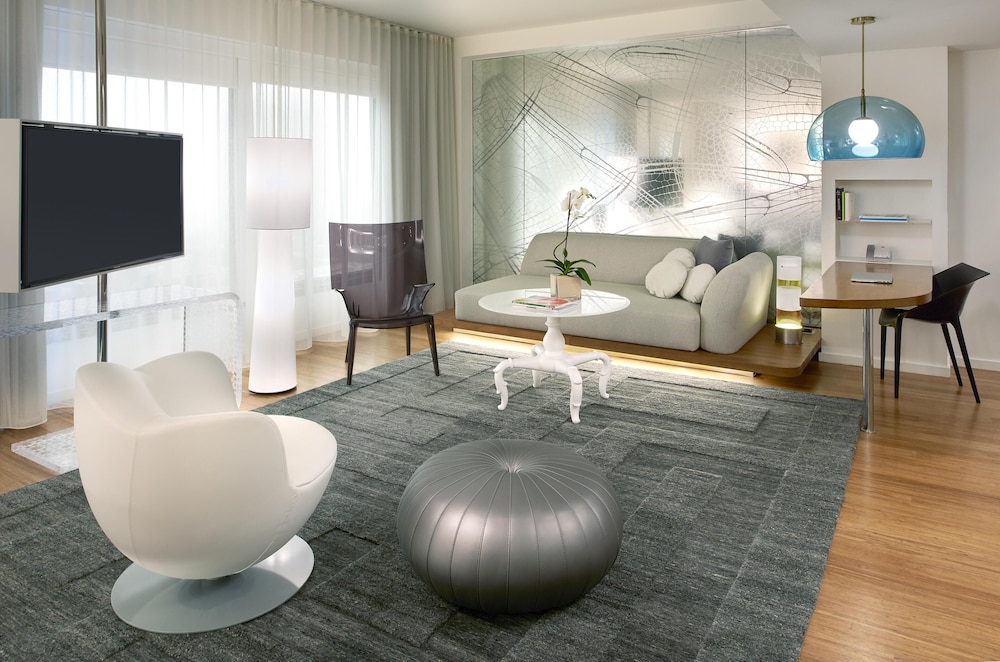 Suite Estudio King Deluxe del hotel The Valorian Los Angeles, Curio Collection by Hilton. Foto 21