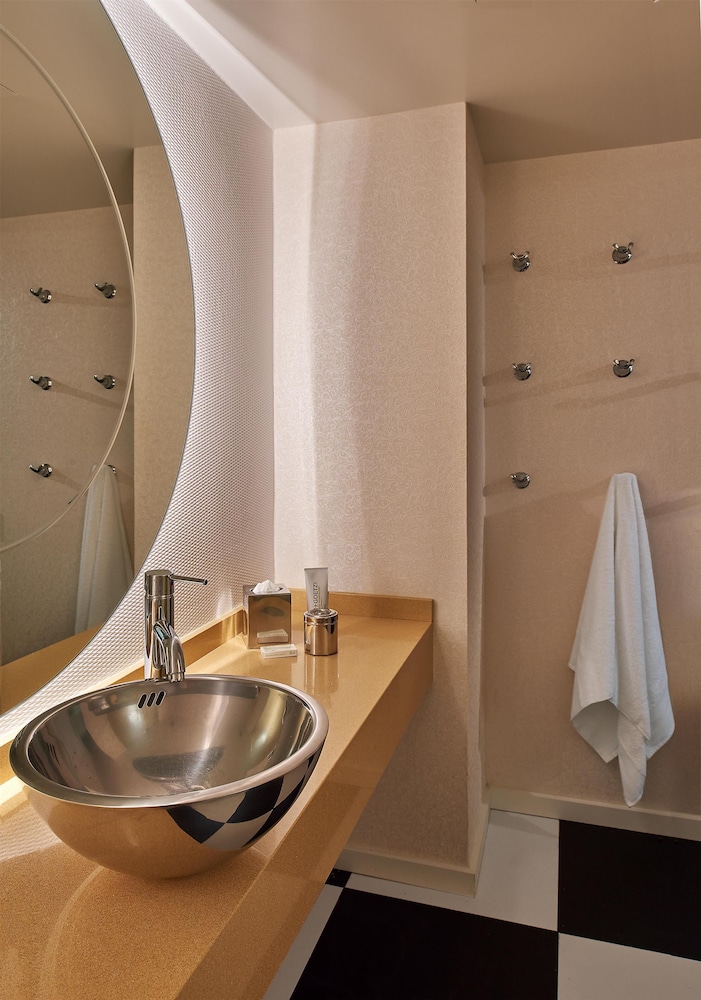 Suite Estudio King del hotel The Valorian Los Angeles, Curio Collection by Hilton. Foto 19