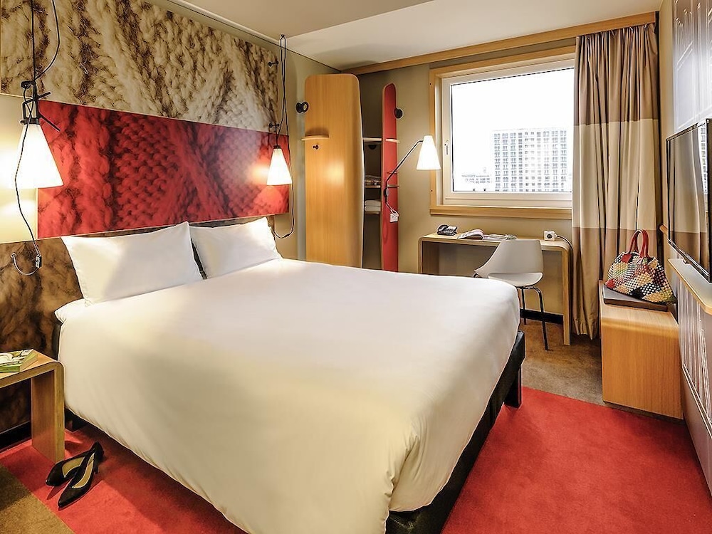 Habitación con 1 cama doble (160 x 200 cm), nuevo concepto de descanso del hotel Ibis Muenchen City Arnulfpark. Foto 5