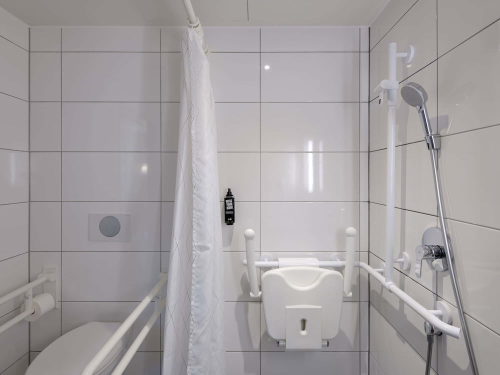 Habitación Doble Accesible del hotel Ibis Muenchen City Arnulfpark. Foto 4