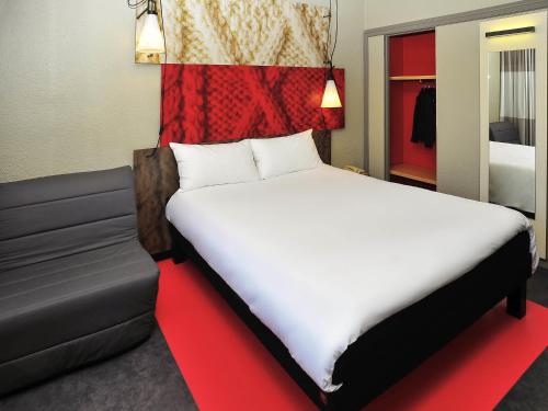 Habitación Doble Confort del hotel Ibis Lyon Centre. Foto 1