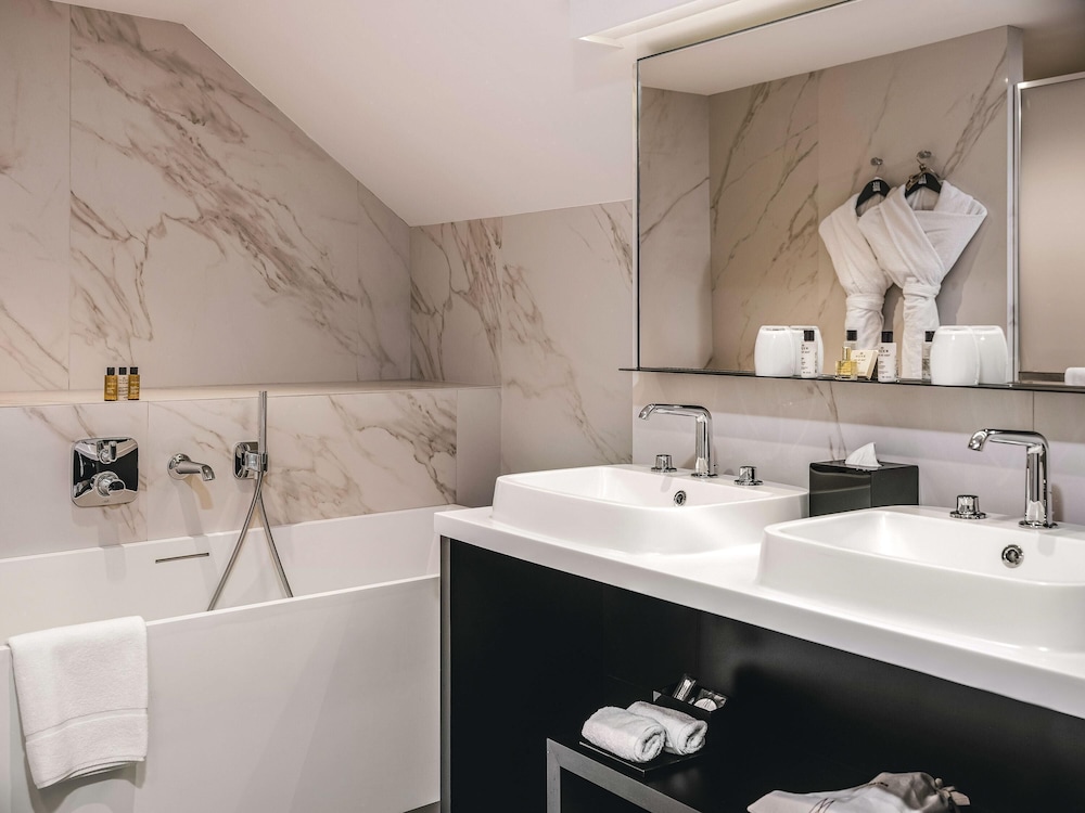 Junior Suite Deluxe del hotel Balthazar and Spa Rennes - Mgallery Collection. Foto 5