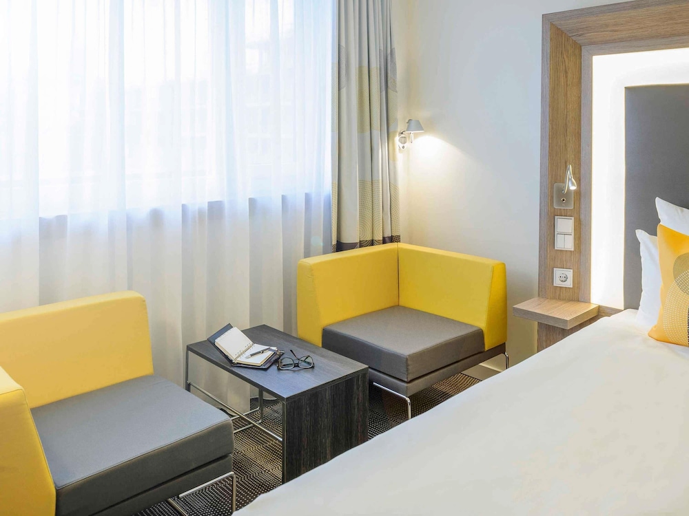 Habitación Estándar con camas gemelas del hotel Novotel München City Arnulfpark. Foto 2