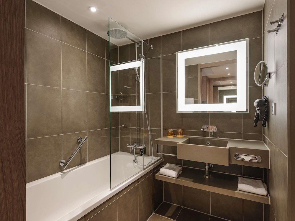Habitación Estándar con camas gemelas del hotel Novotel München City Arnulfpark. Foto 7